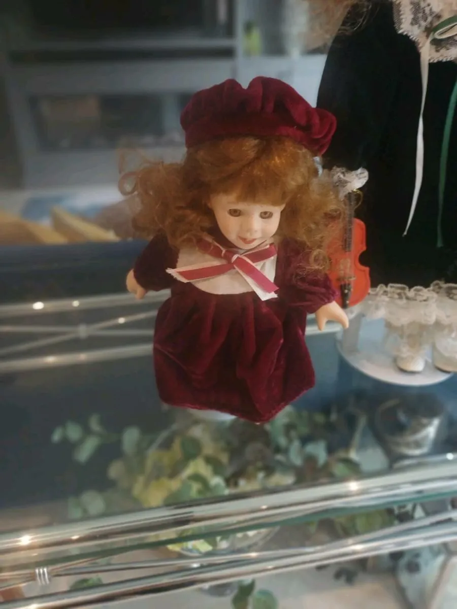 Porcelain dolls - Image 3