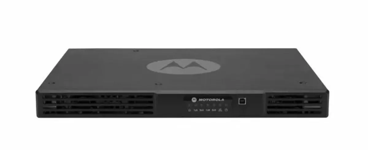 Motorola VHF SLR 5500 repeater - Image 1