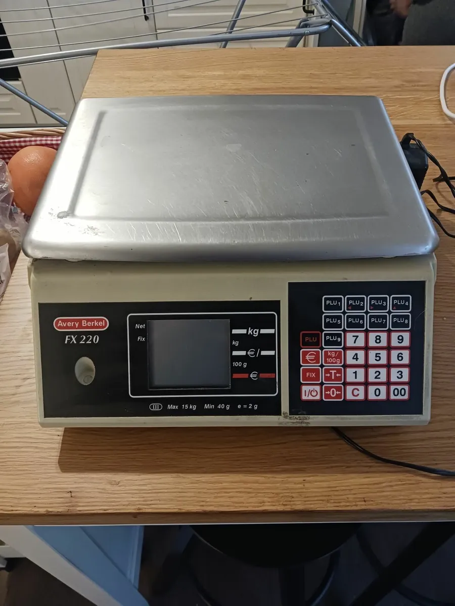 Weighing scales