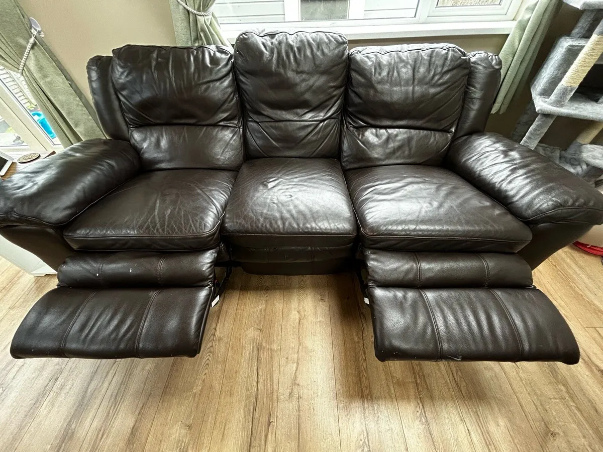 3+1 seater brown leather recliner couch - Image 4