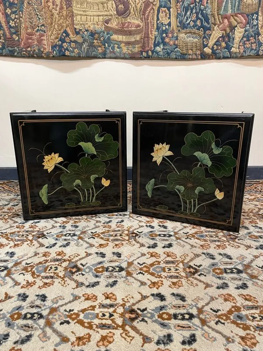 Pair of Chinoiserie Lacquered Side Tables - Image 4