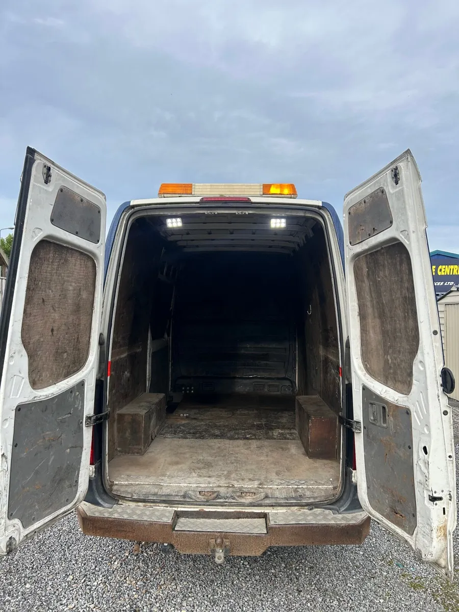 (2014) Volkswagen Crafter 2.0 TDI New C.V.R.T - Image 4