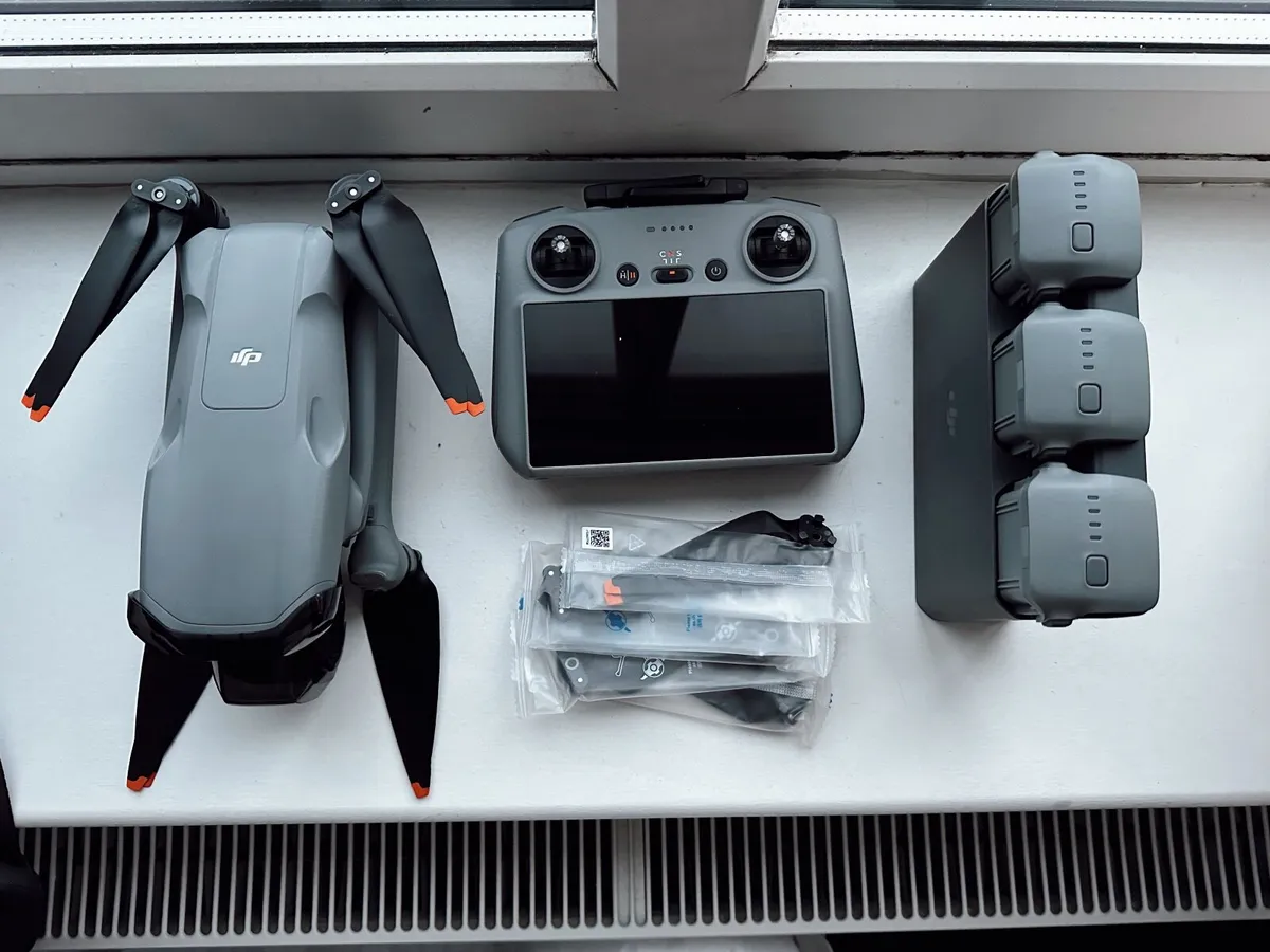 DJI Drone Air 3 - Image 2