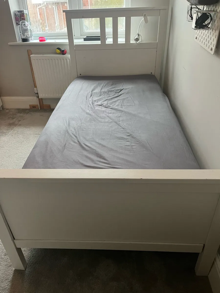 Single bed frame - Image 1