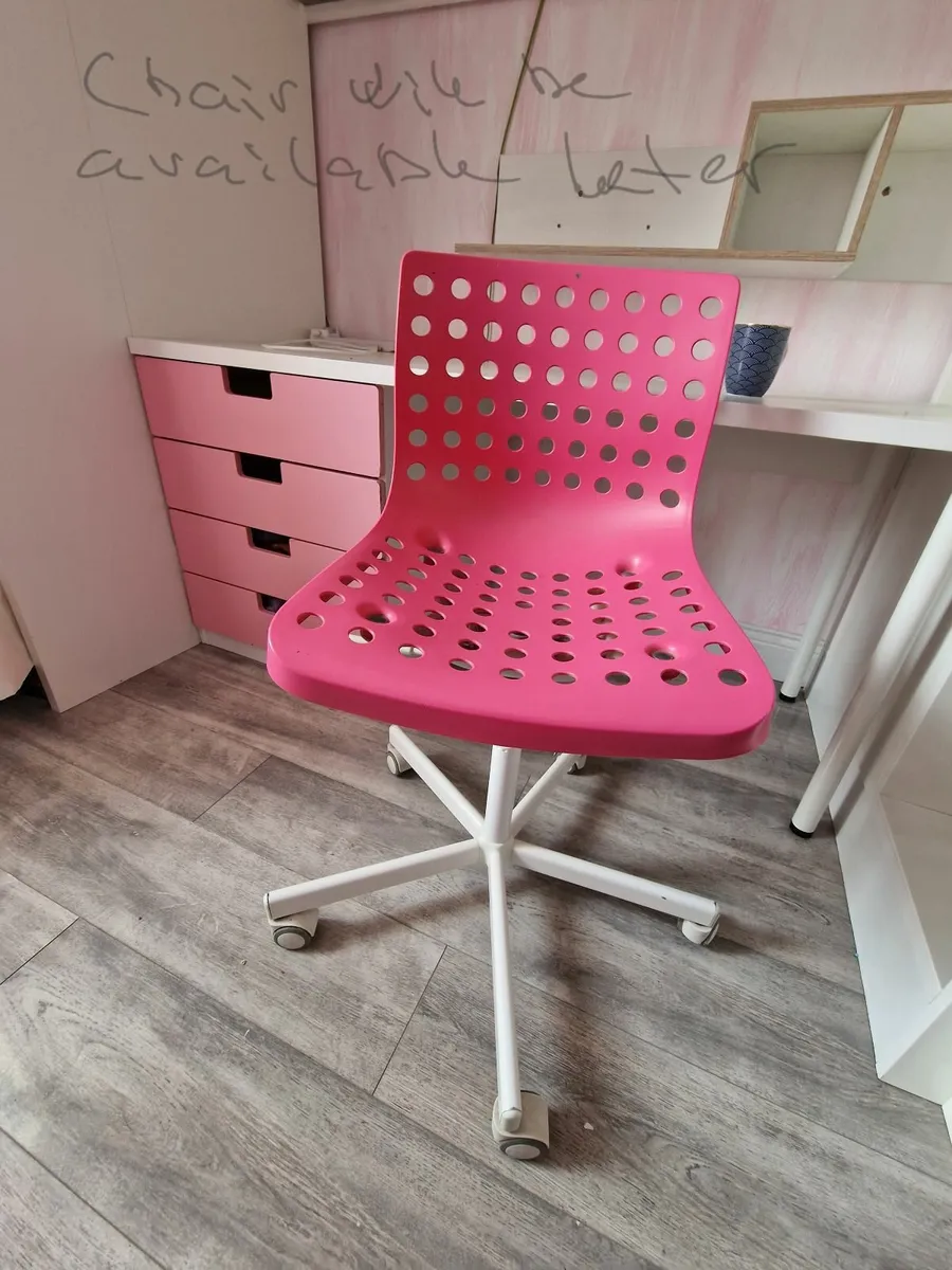 Ikea swiwel chair