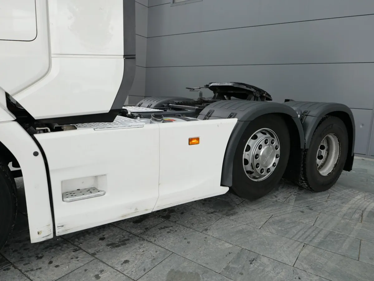 Scania R450 N/G Highline 6x2 Midlift Auto Gearbox - Image 4