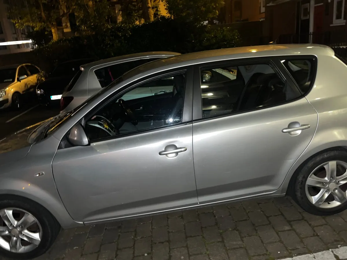 Kia Ceed 2007 - Image 2