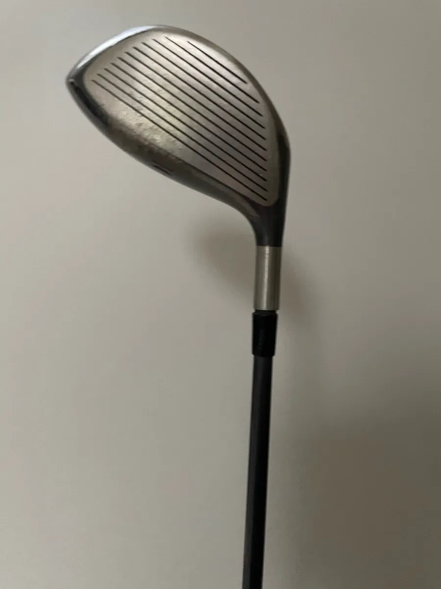 Titleist 975J Driver Left hand w/cover - Image 2