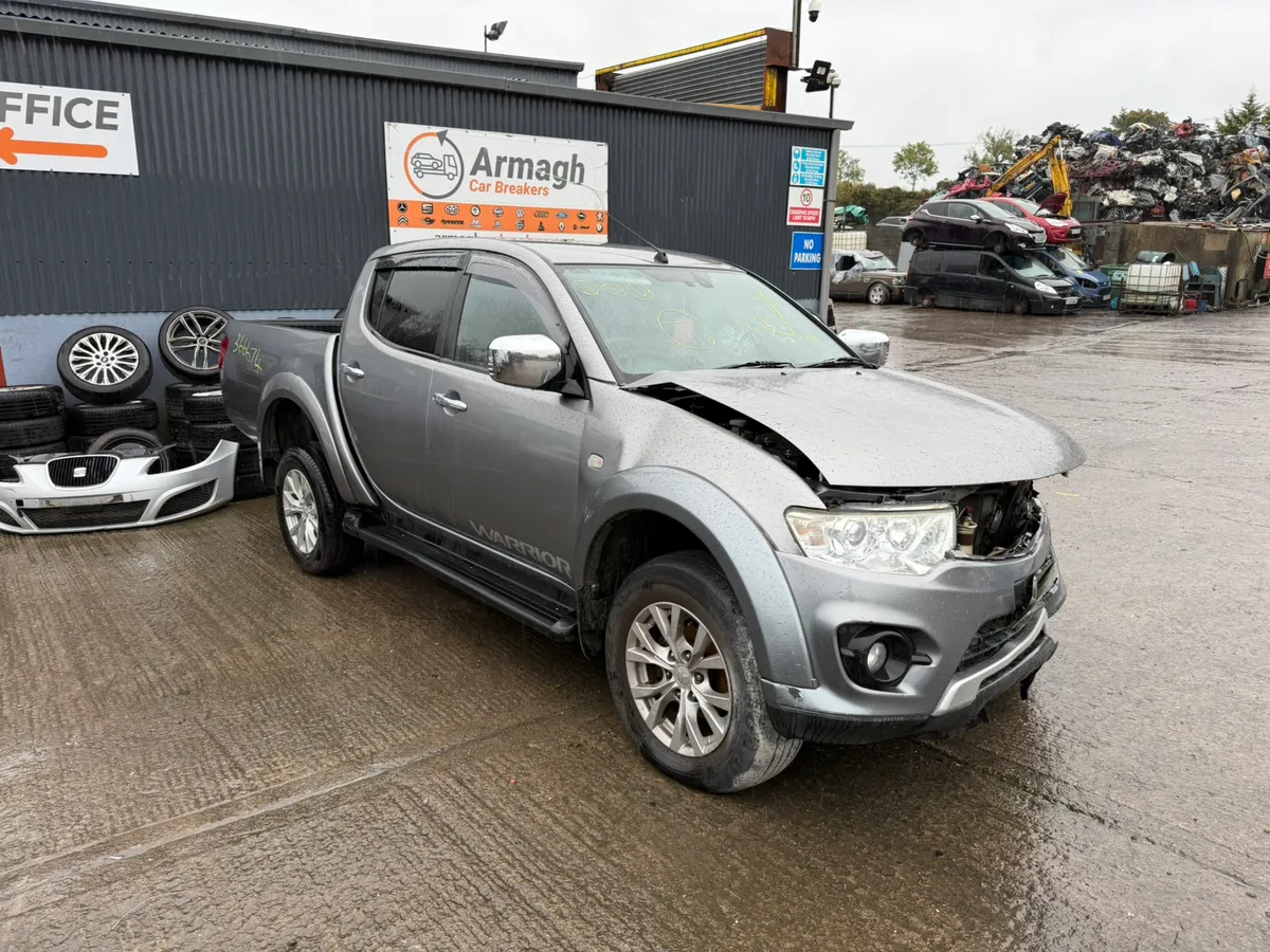 Breaking 2014 Mitsubishi L200 warrior 2.5 DI-D4 - Image 1