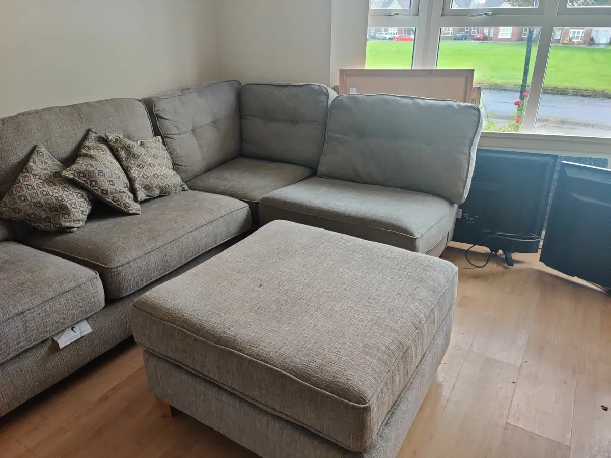 L shaped sofa - Image 1