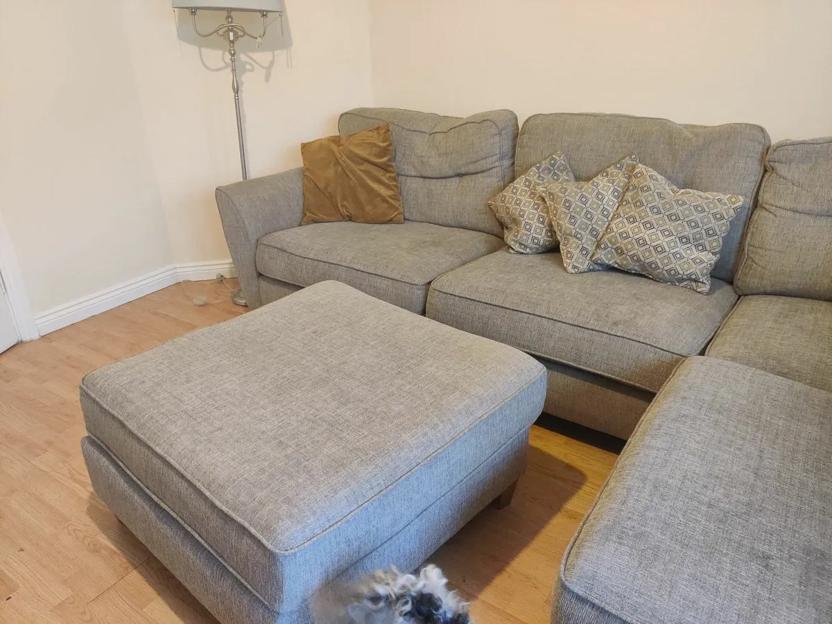 L shaped sofa - Image 2