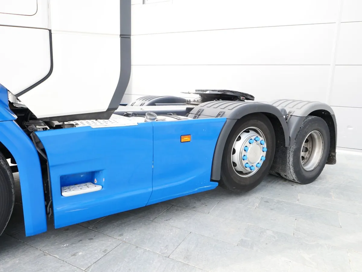 Scania S450 N/G Highline 6x2 Midlift Auto Gearbox - Image 4