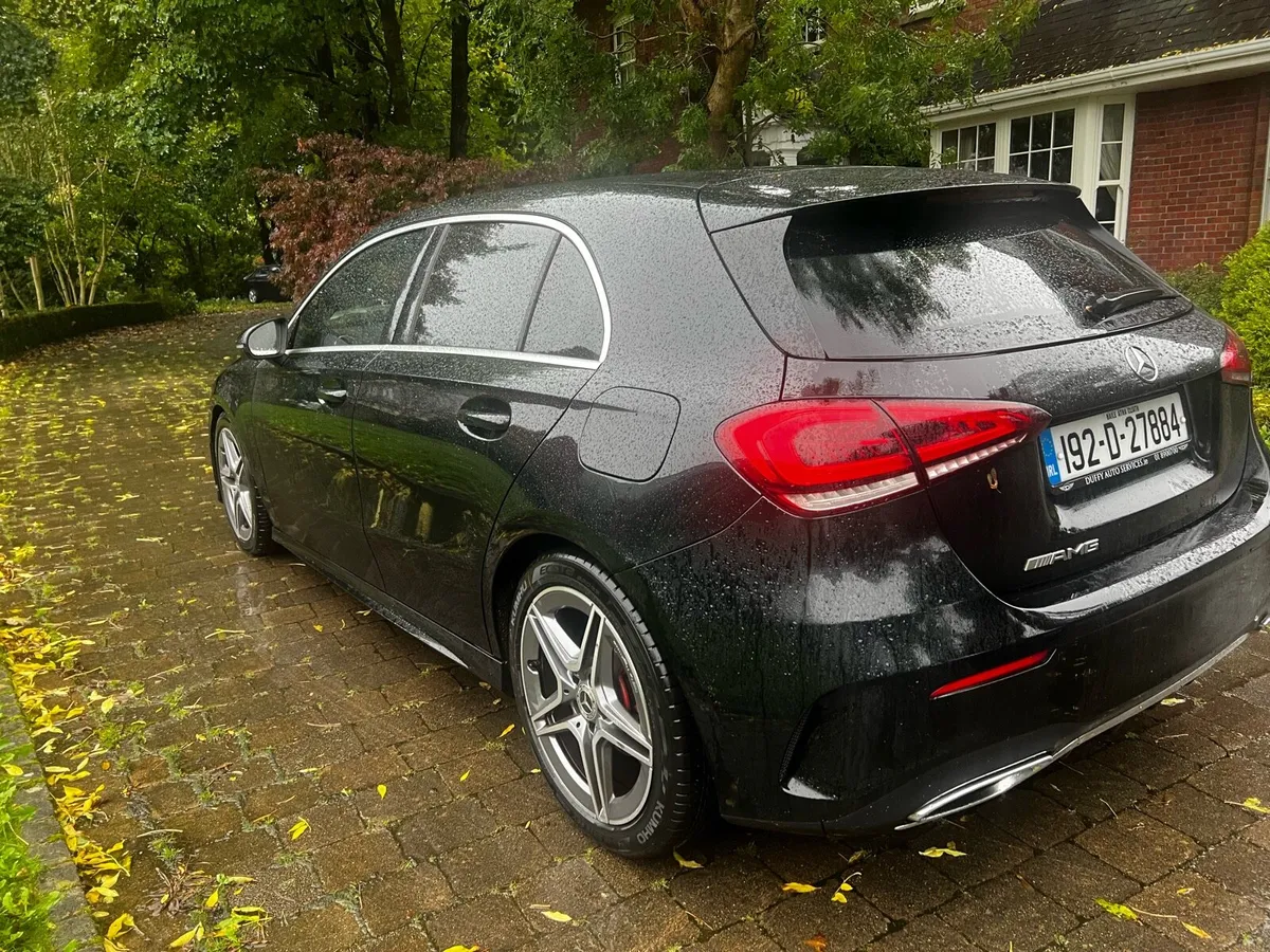 MERCEDES BENZ A SERIES A180 AMG LINE DR5 - Image 4