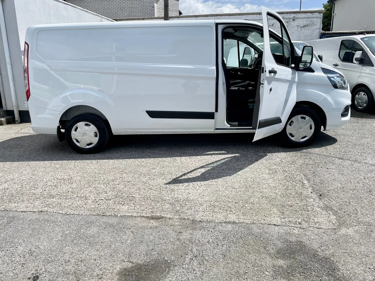 Ford Transit Custom 300L2 TREND 2.0TDCI 130PS,2023 - Image 4