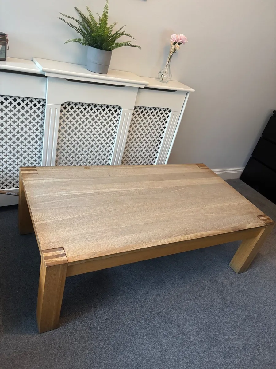 Beautiful Coffee table - Image 1