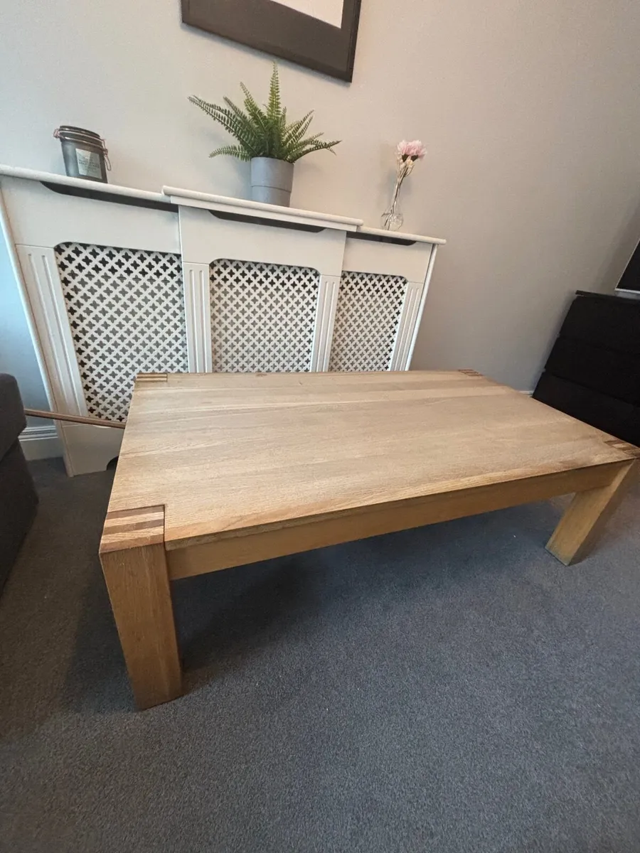 Beautiful Coffee table - Image 4