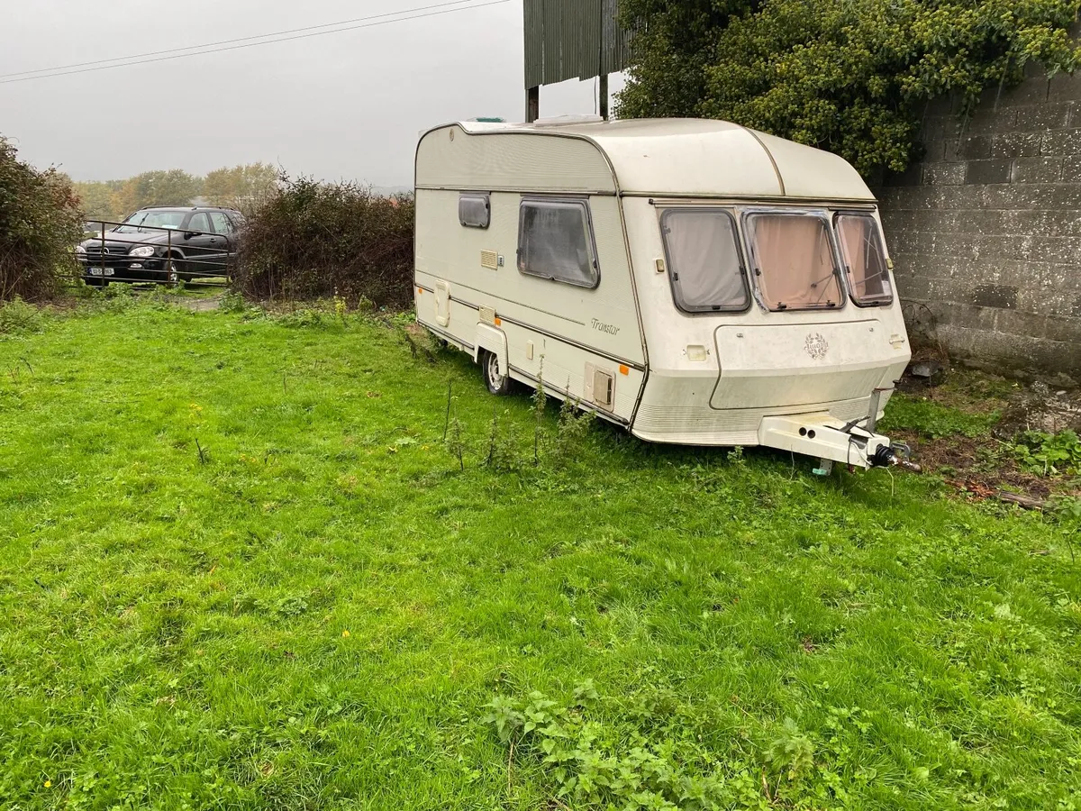 Transtar award caravan - Image 1