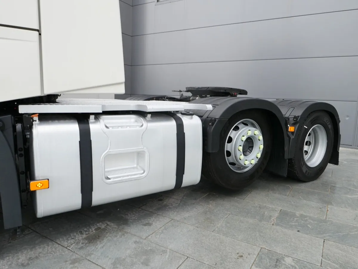 Volvo FH13 460 Globetrotter 6x2 Midlift Ishift - Image 4