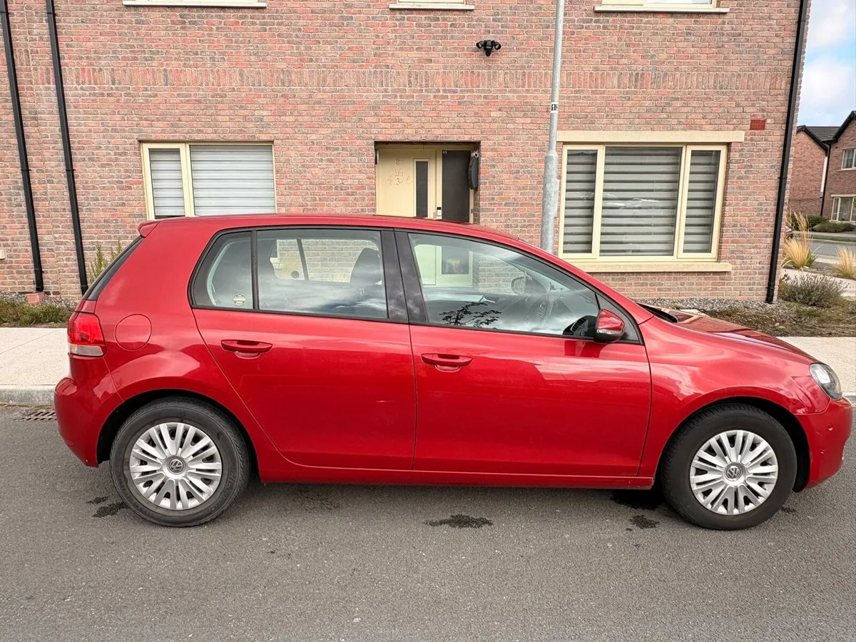 Volkswagen Golf 2011 Automatic Not Imported Low M - Image 2