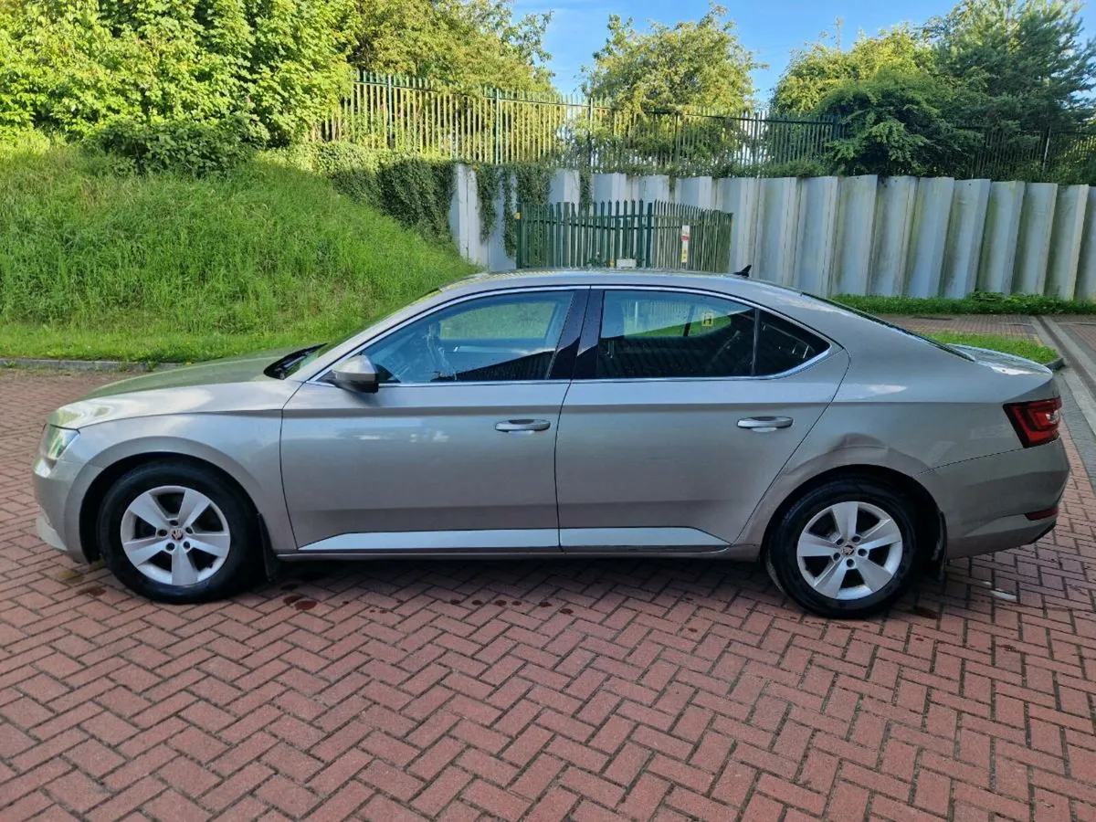 2017 Skoda Superb - Image 2