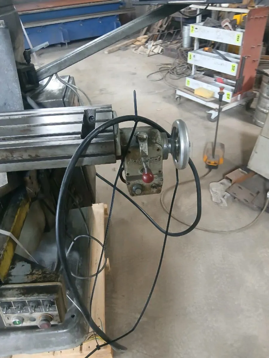 Milling machine - Image 4