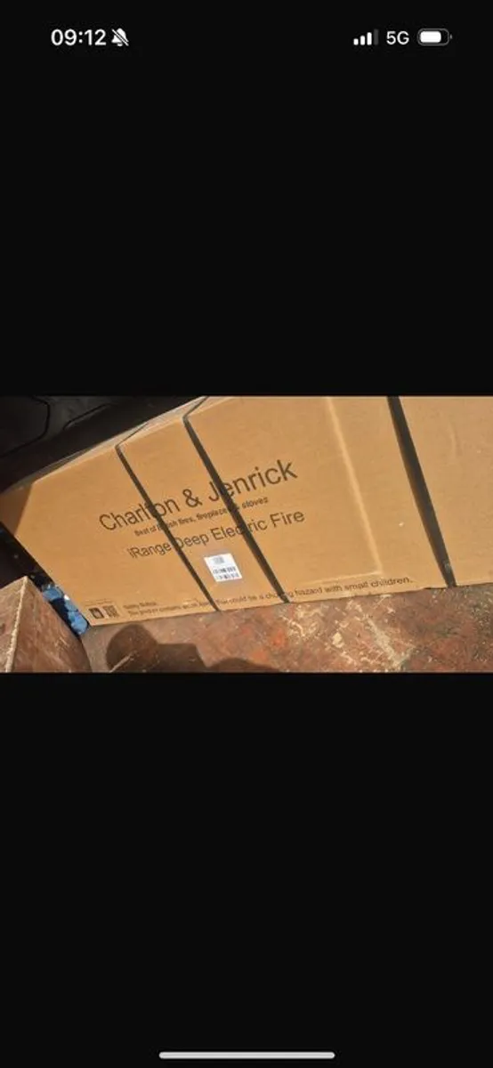 Electric fire Charlton & Jenrick - Image 1