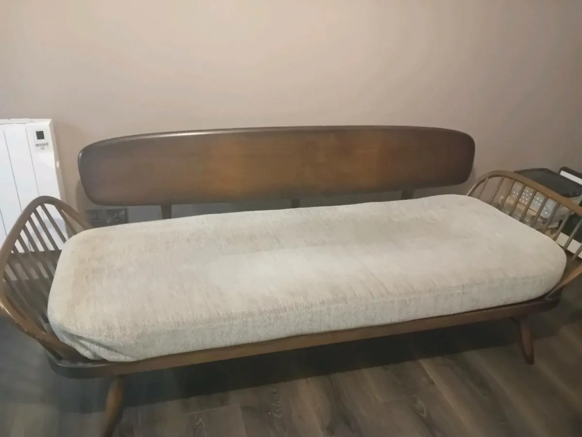 Ercol Studio Couch Lounger Vintage - Image 1