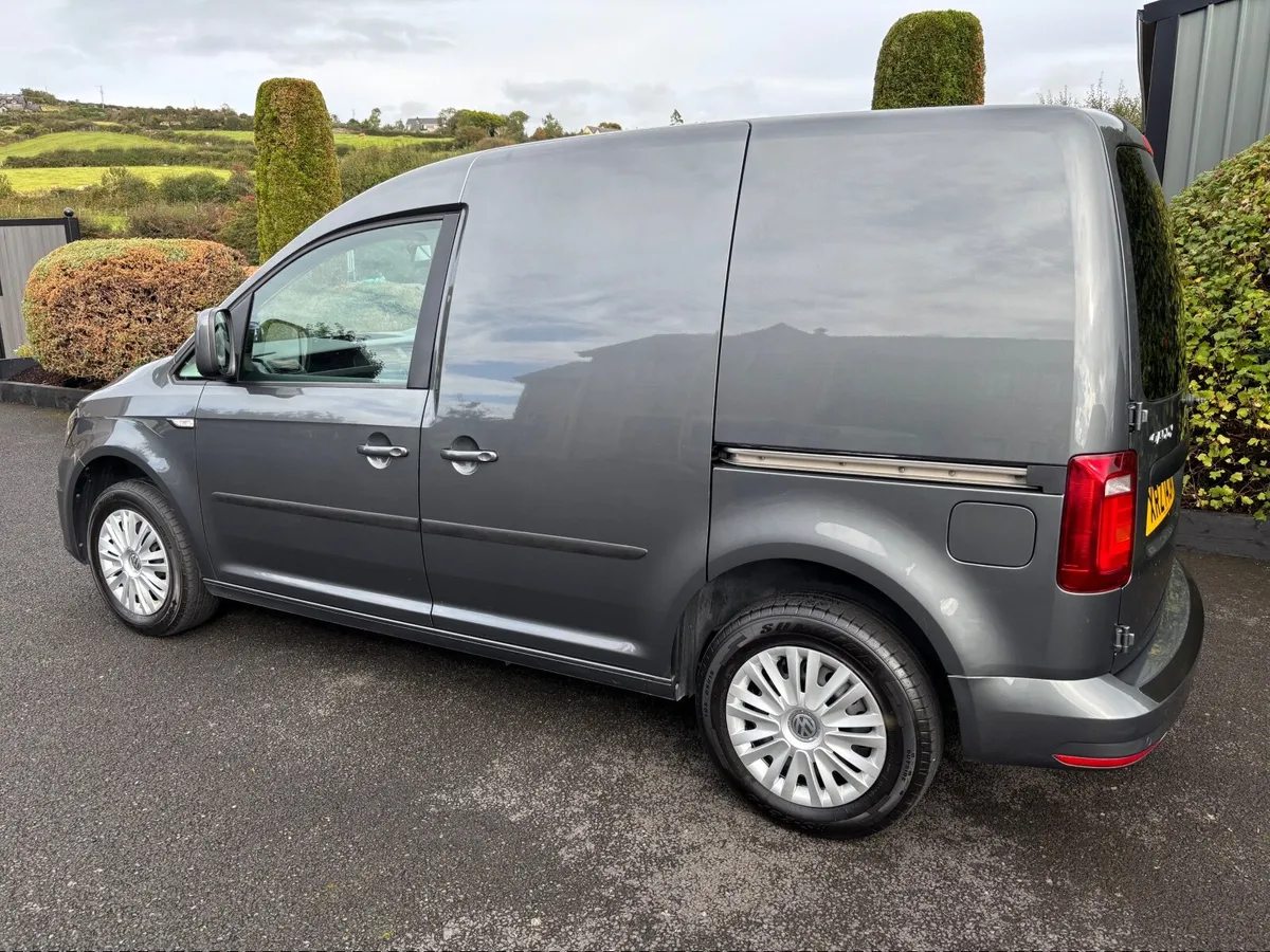 2019 Volkswagen Caddy 2.0 TDI Tredline Bluemotion - Image 2