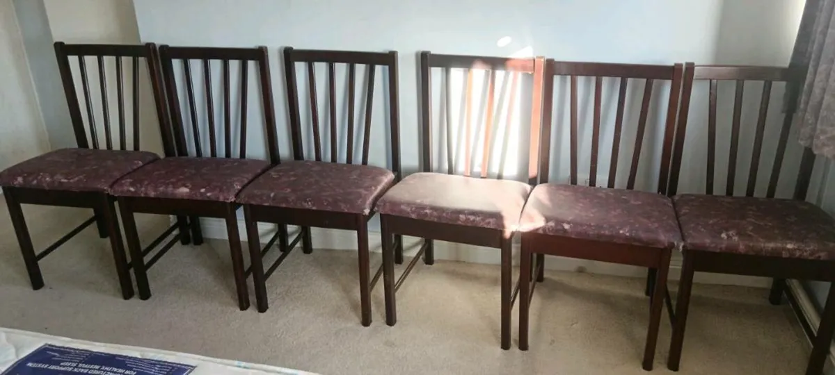 6 dining room chairs - Image 1