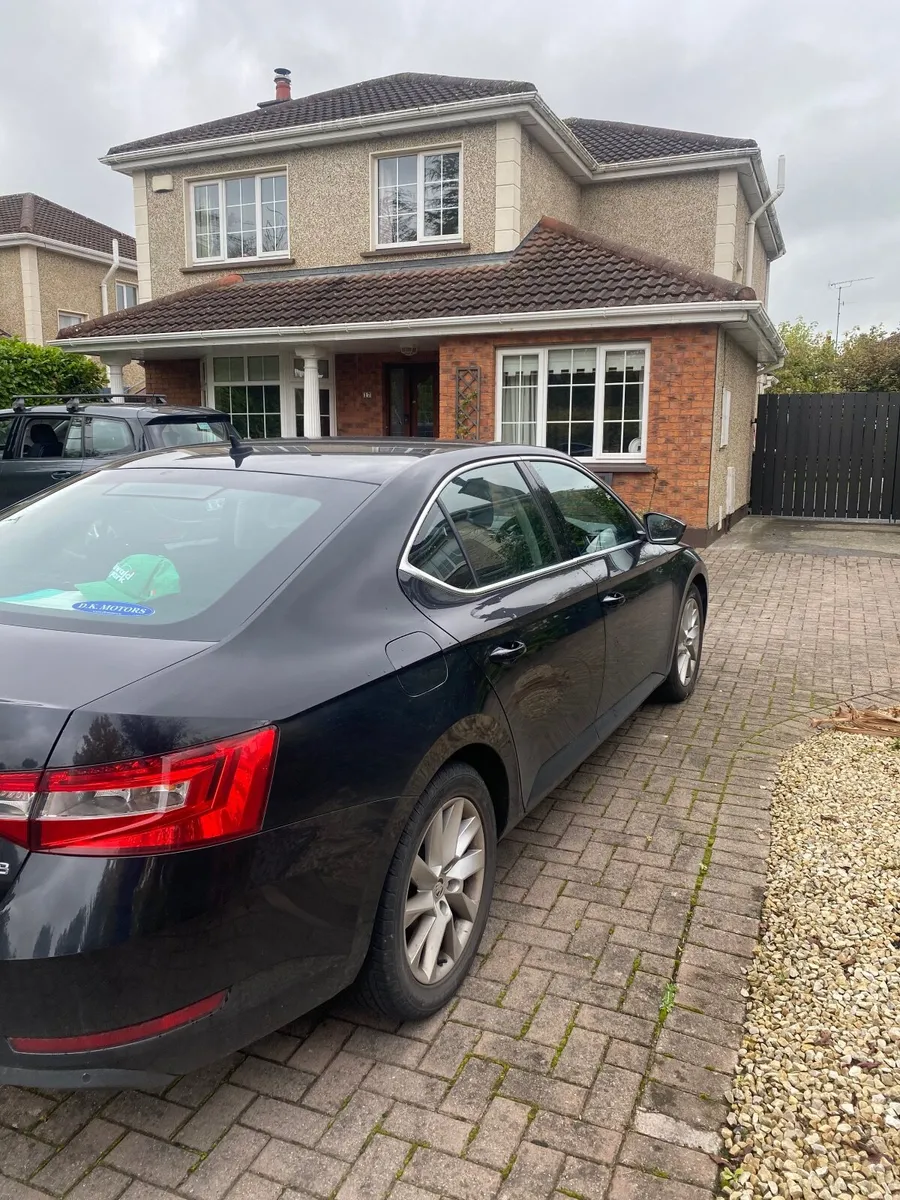 Skoda Superb 2017 - Image 4