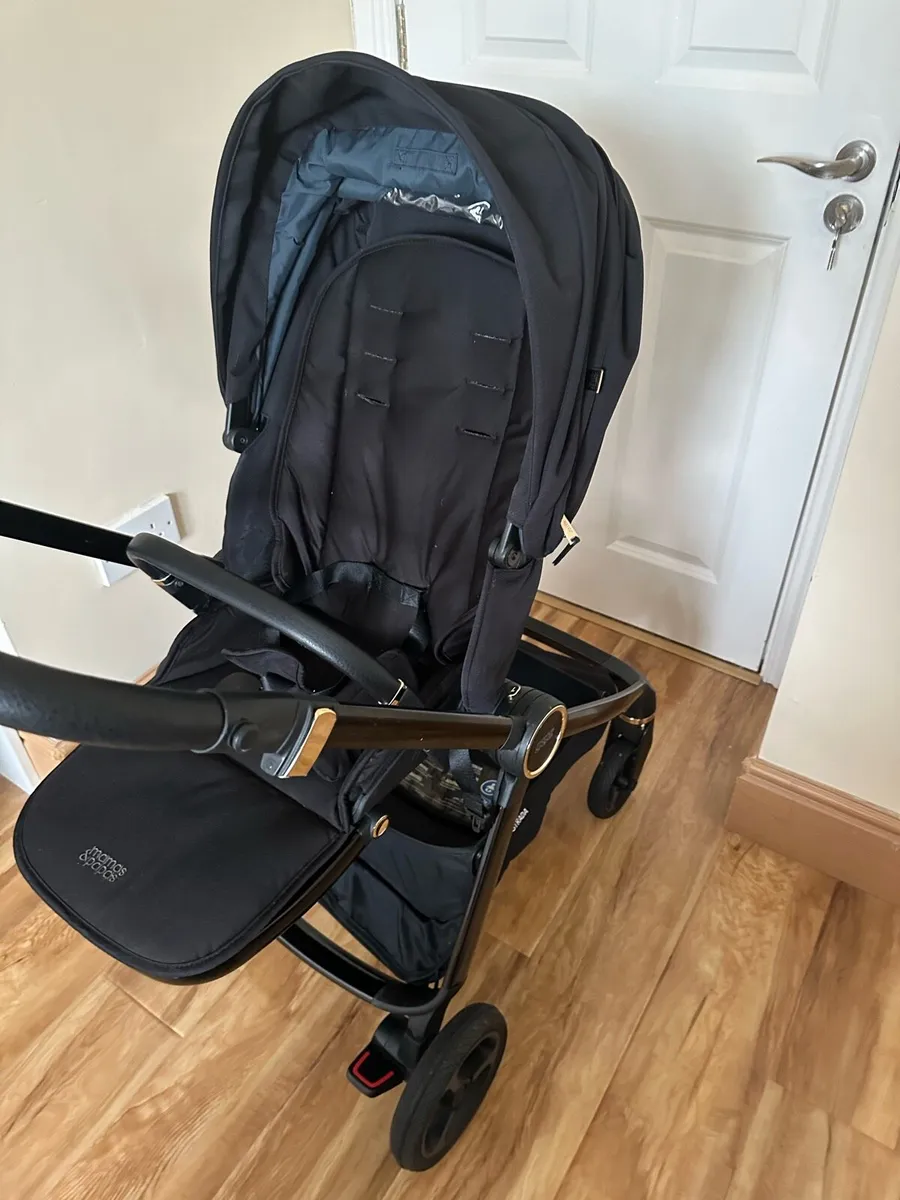Mamas & Papas Strada Pushchair Black Diamond - Image 1