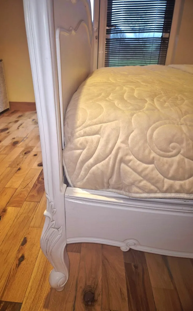 Bed - Image 3
