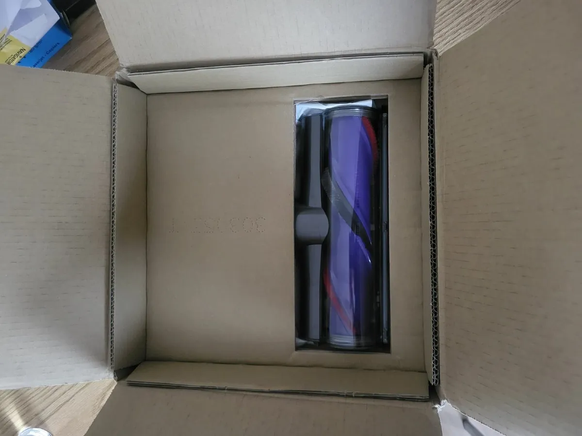 Dyson V12 Vacuum Cleaner Hoover Head - Image 3