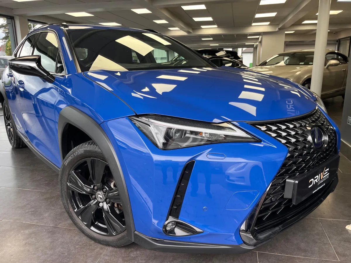 Lexus UX 2022 250  DYNAMIC 2.0 HYBRID - Image 2