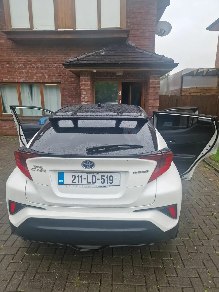 Toyota C-HR 2021 - Image 2