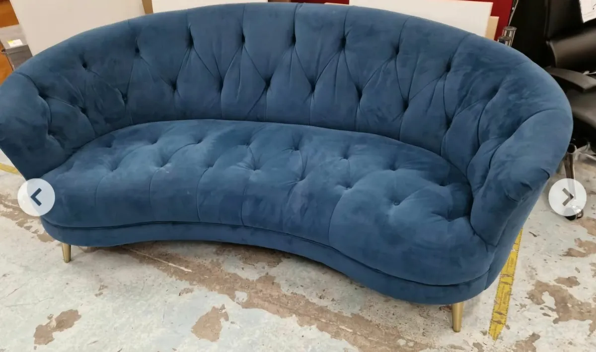 Chesterfield Sofa - Image 3
