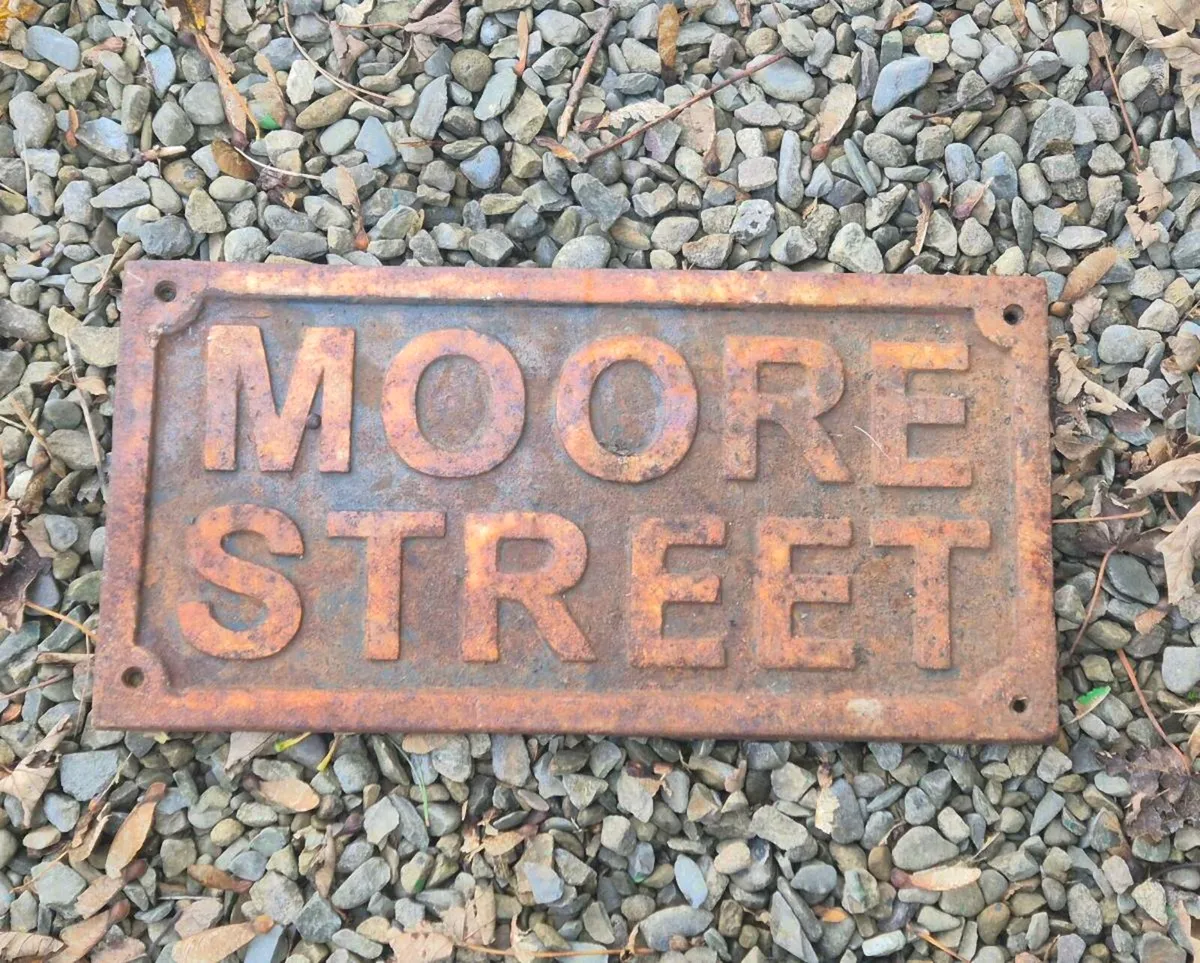 Street sign - Image 1