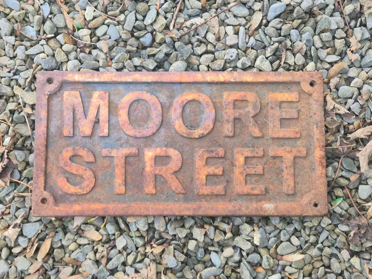 Street sign - Image 3