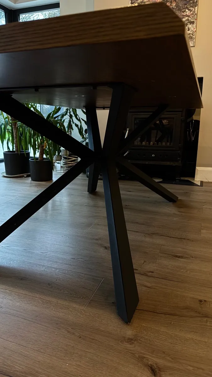 Dining table - Image 4