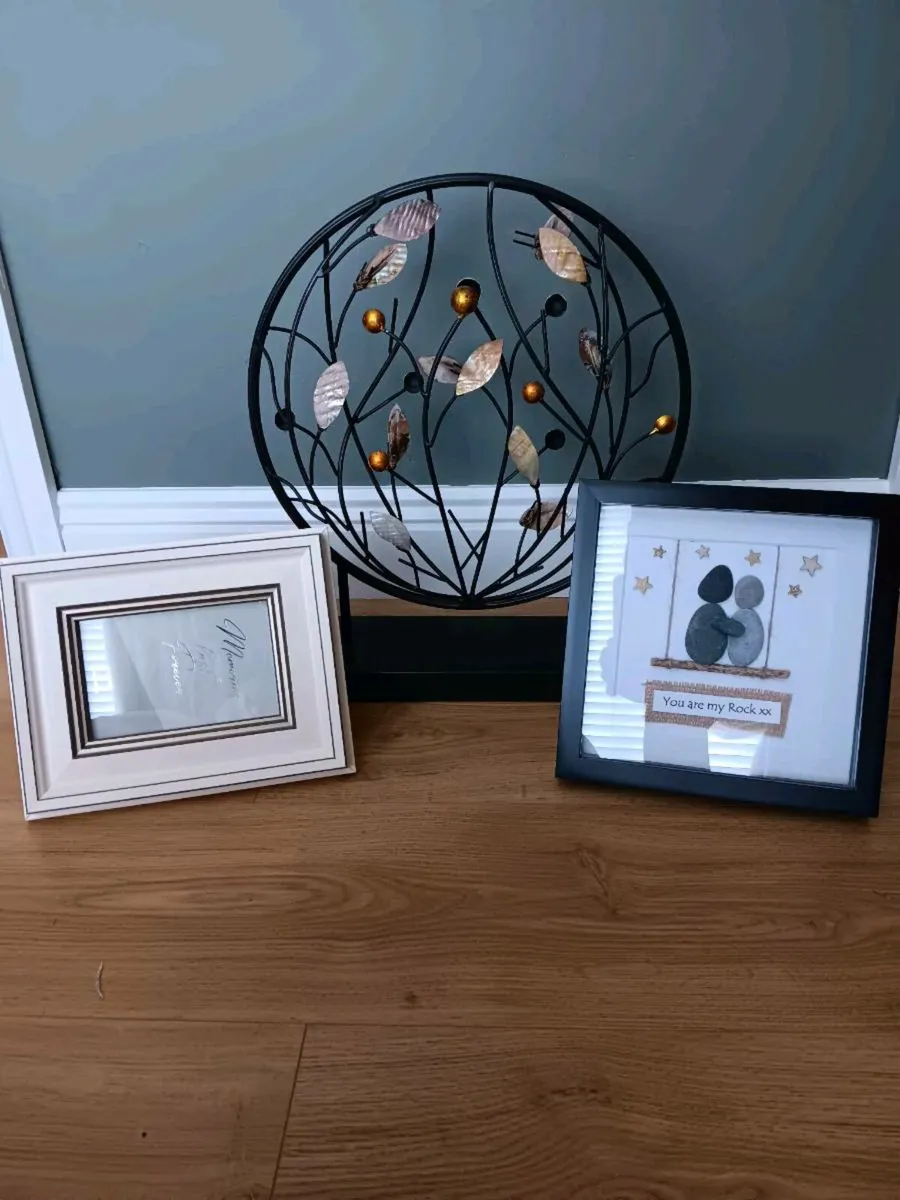 Picture frames - Image 1