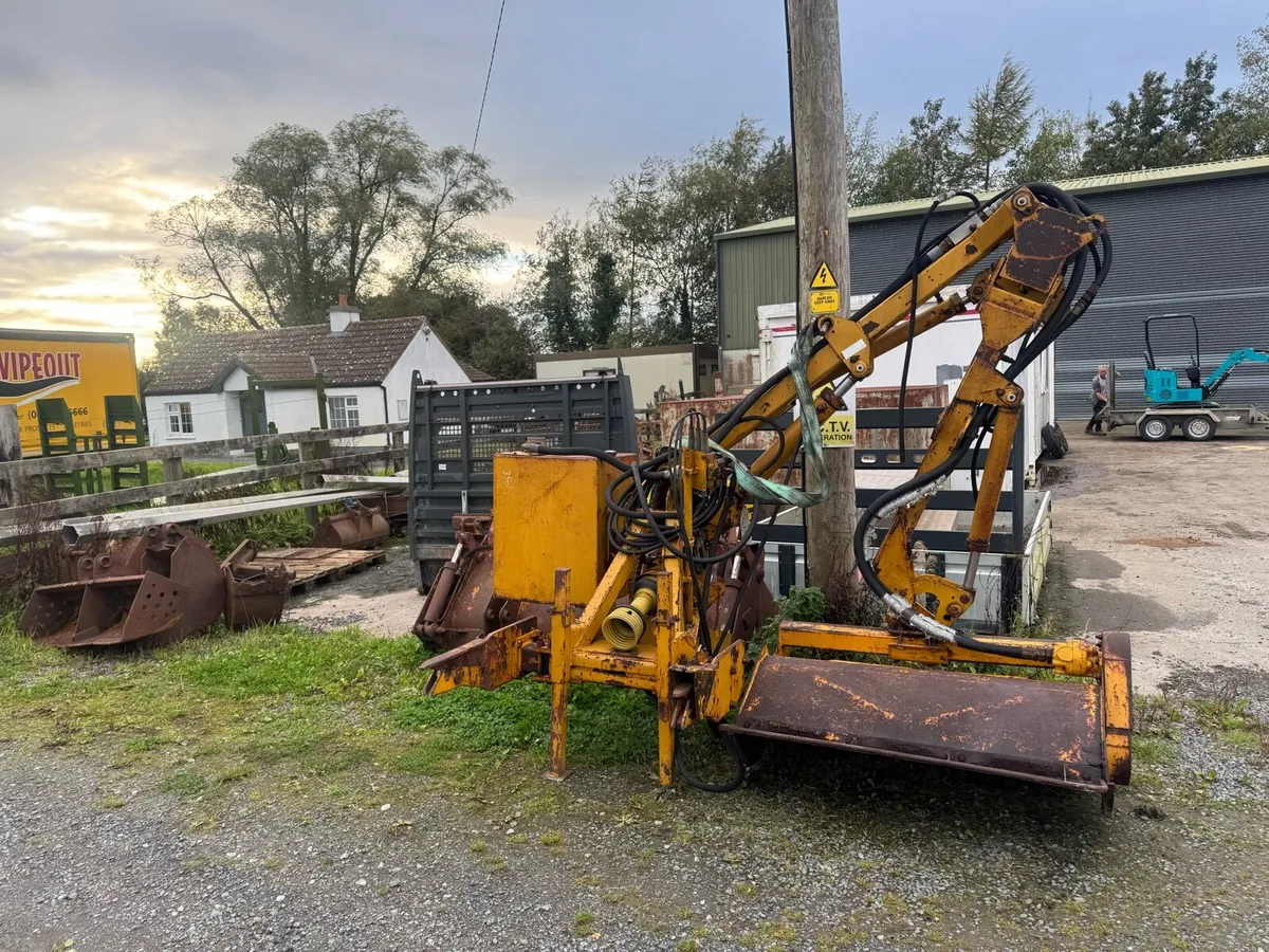 Hedge cutter bomford €2,950 - Image 4