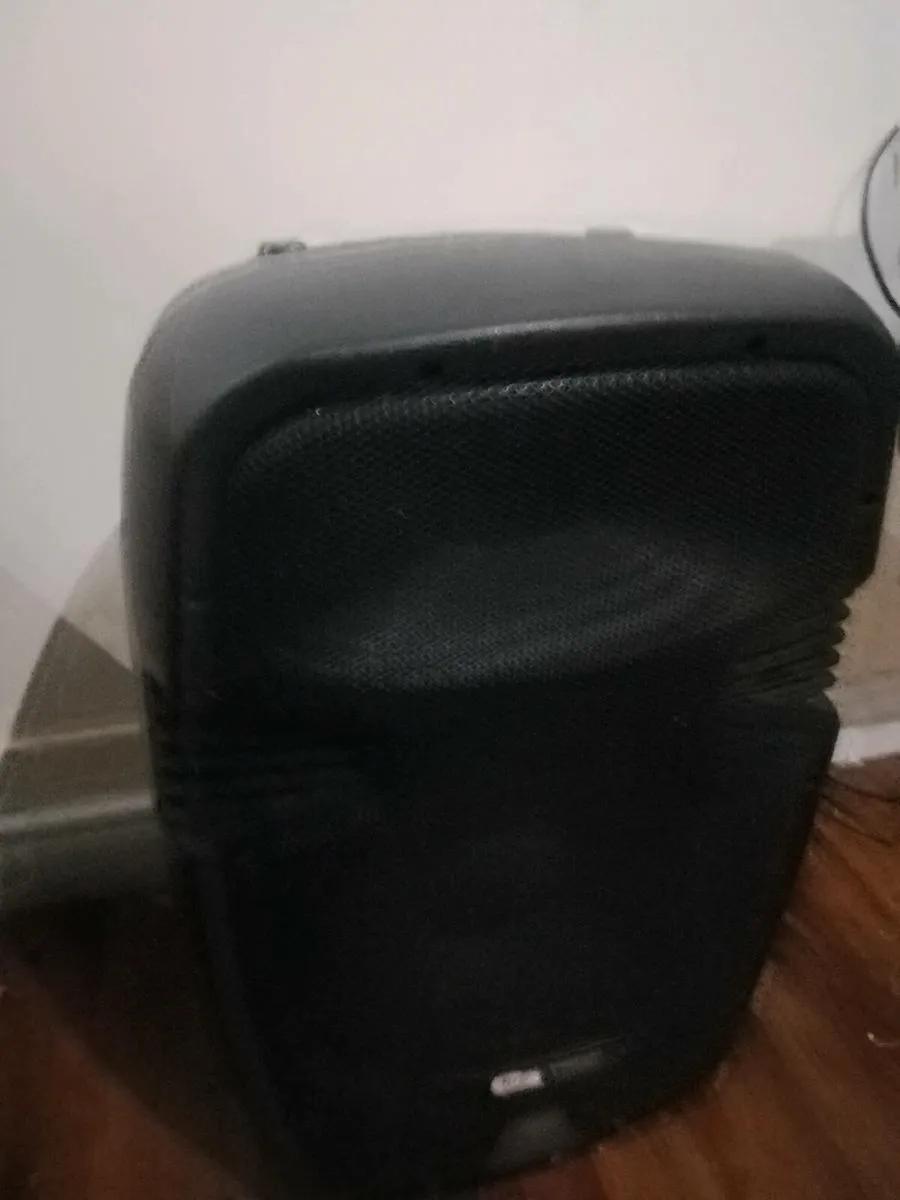 Fun generation Bluetooth speaker - Image 1