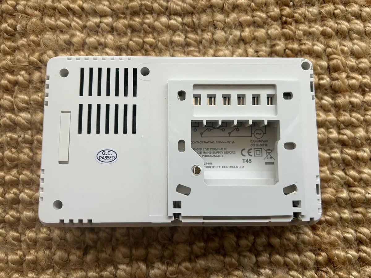 EPH R27-HW E2210C Heating and Hot Water Control - Image 3