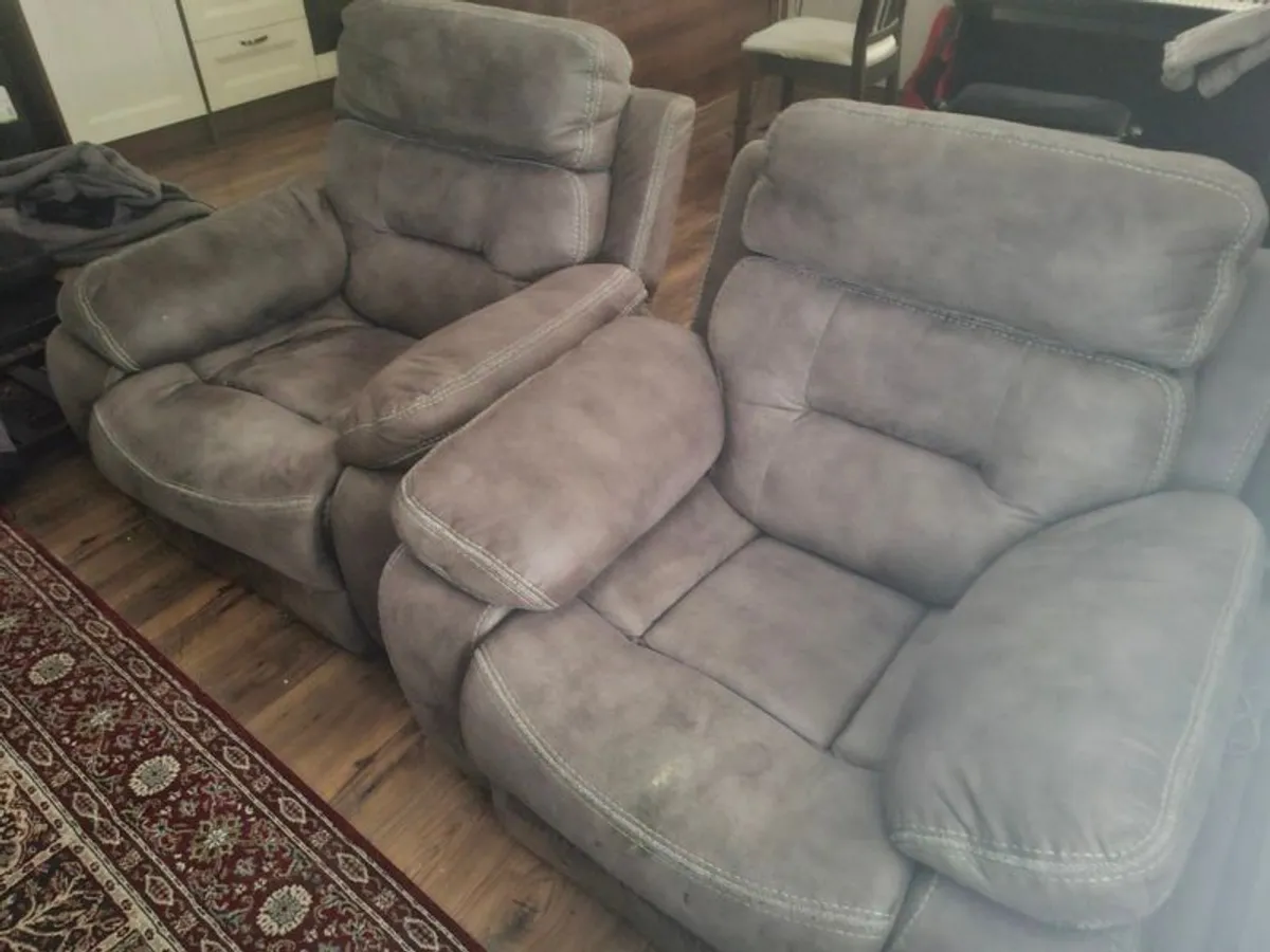 Recliner Armchairs - Image 3