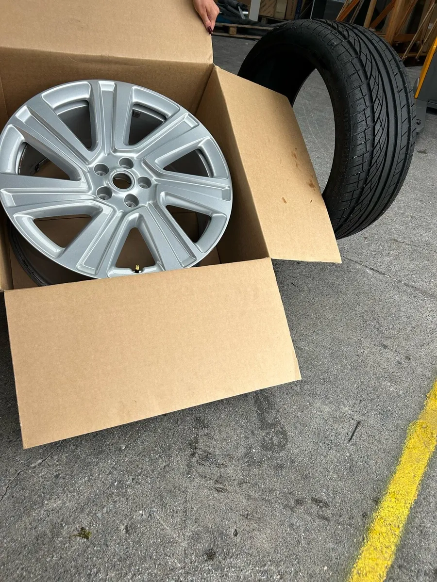 𝐀𝐥𝐥𝐨𝐲 𝐰𝐡𝐞𝐞𝐥 𝐟𝐨𝐫 𝐑𝐚𝐧𝐠𝐞 𝐑𝐨𝐯𝐞𝐫 - Image 3