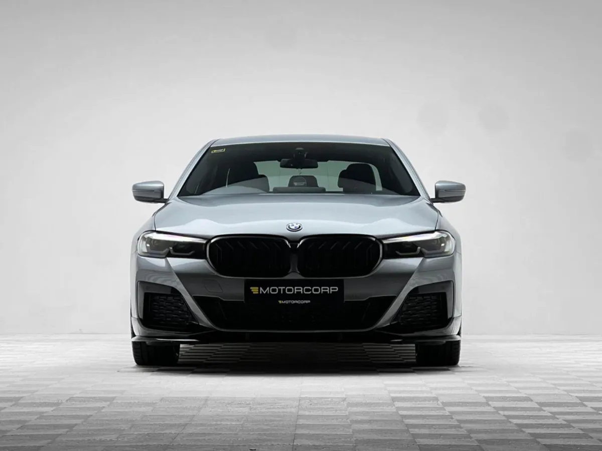 BMW 5-Series 545E M SPORT XDRIVE - Image 2