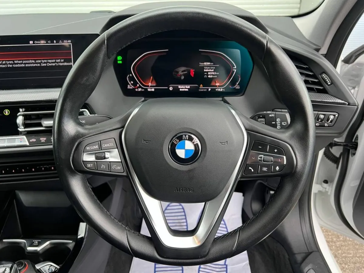 BMW 1-Series 116d SPORT 1.4 AUTO // APPLE CARPLAY/ - Image 4
