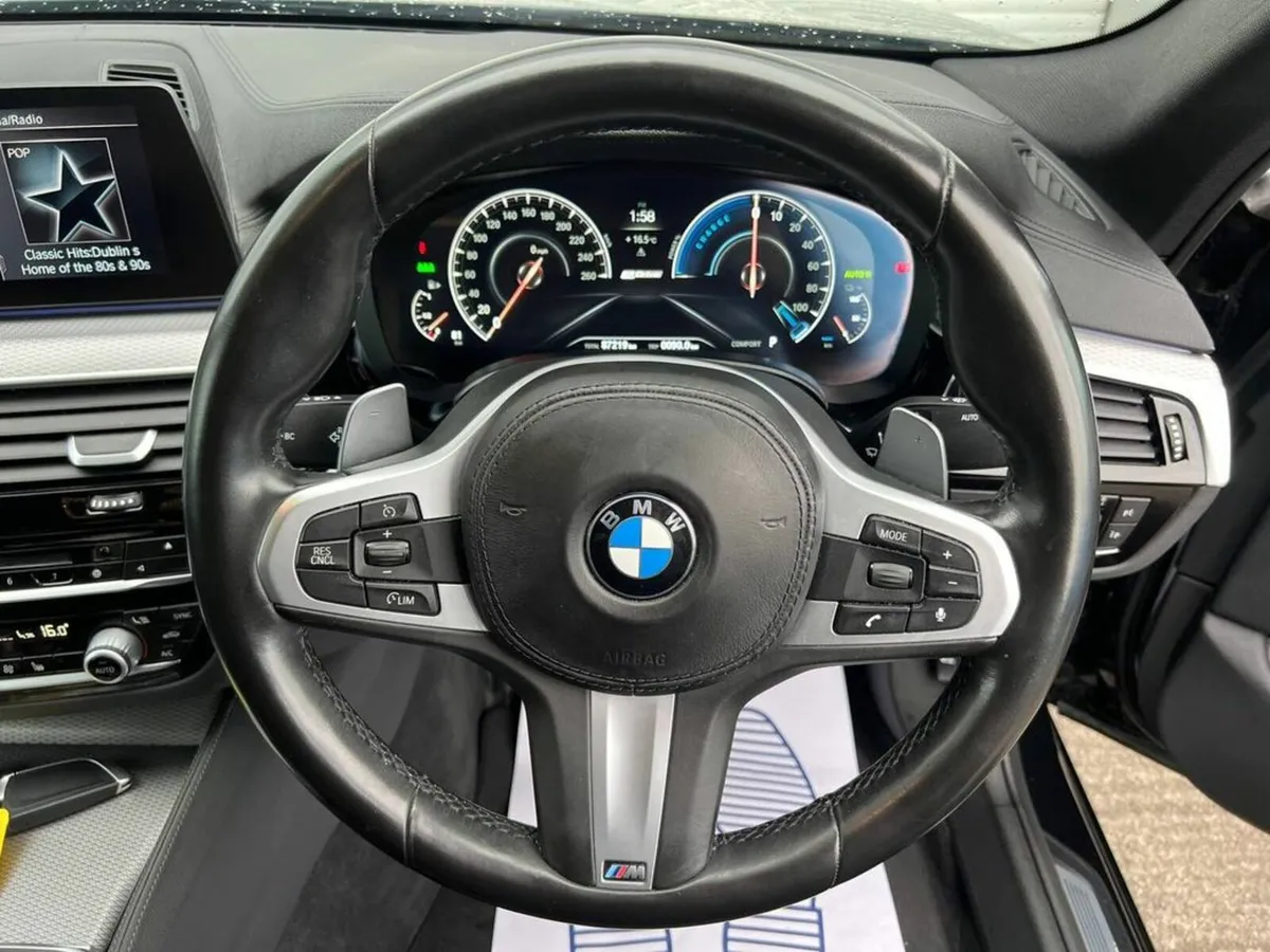 BMW 5-Series 530e M-SPORT COMPETITION 2.0 HYBRID / - Image 4