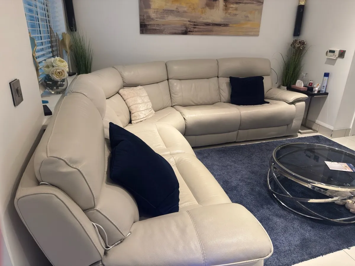 Sofa - Image 3