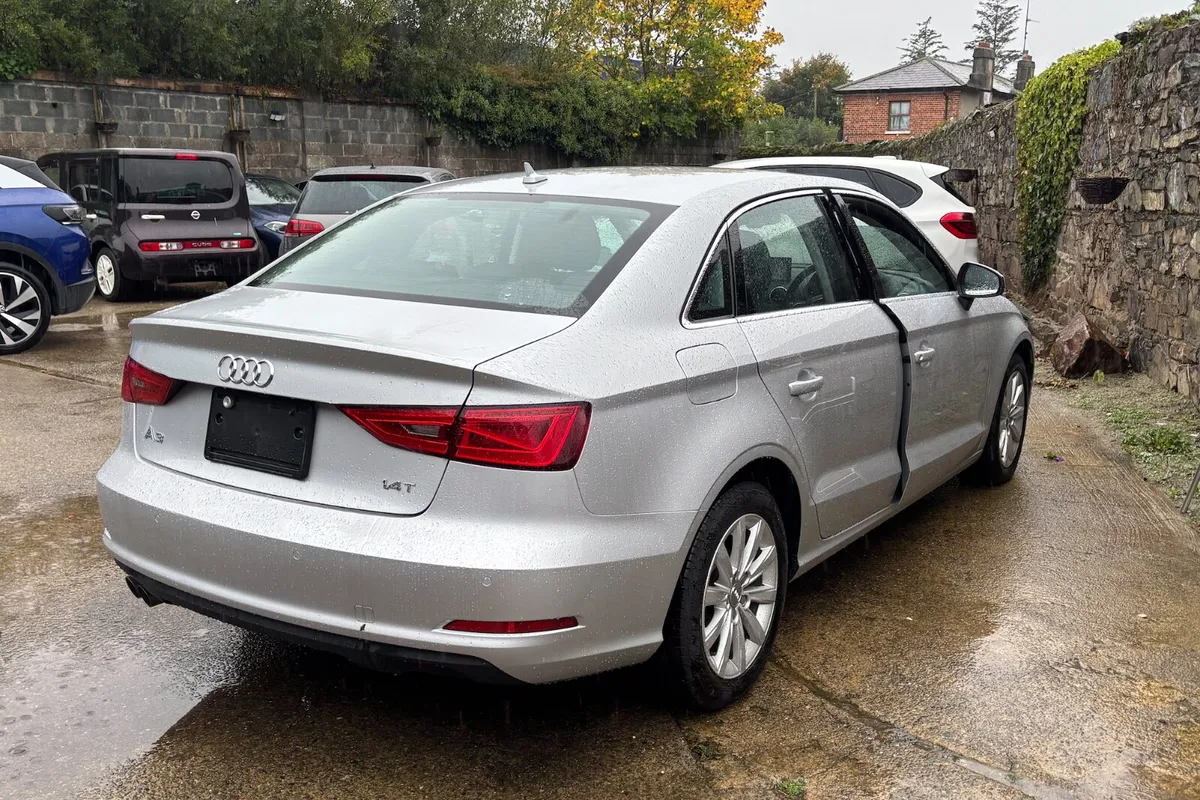 🚘✨ For Sale: 2014 Audi A3 Sedan – Only 18,000 KM! - Image 3